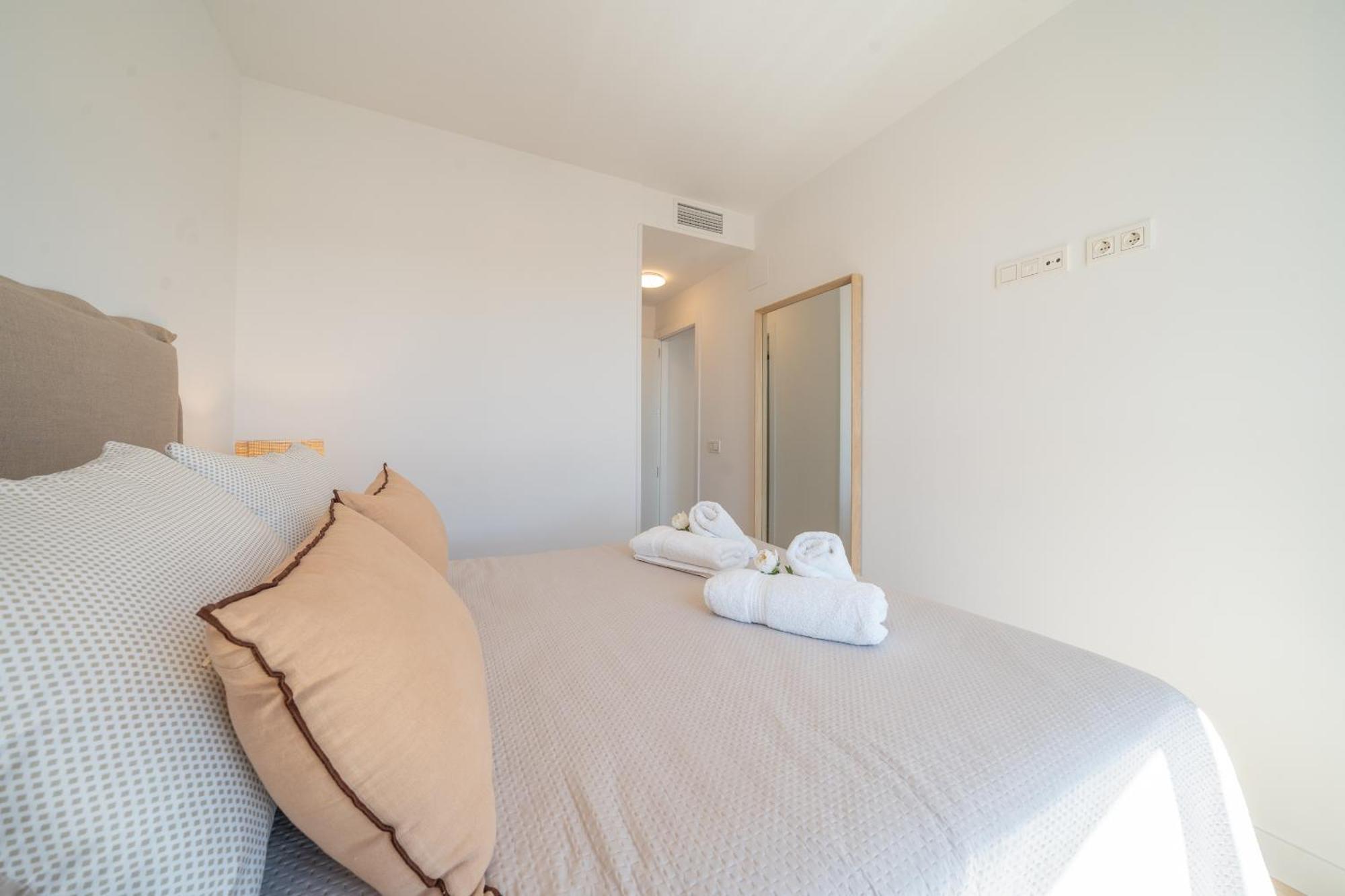 Xpce Urban Skyline - Parking Free Apartament