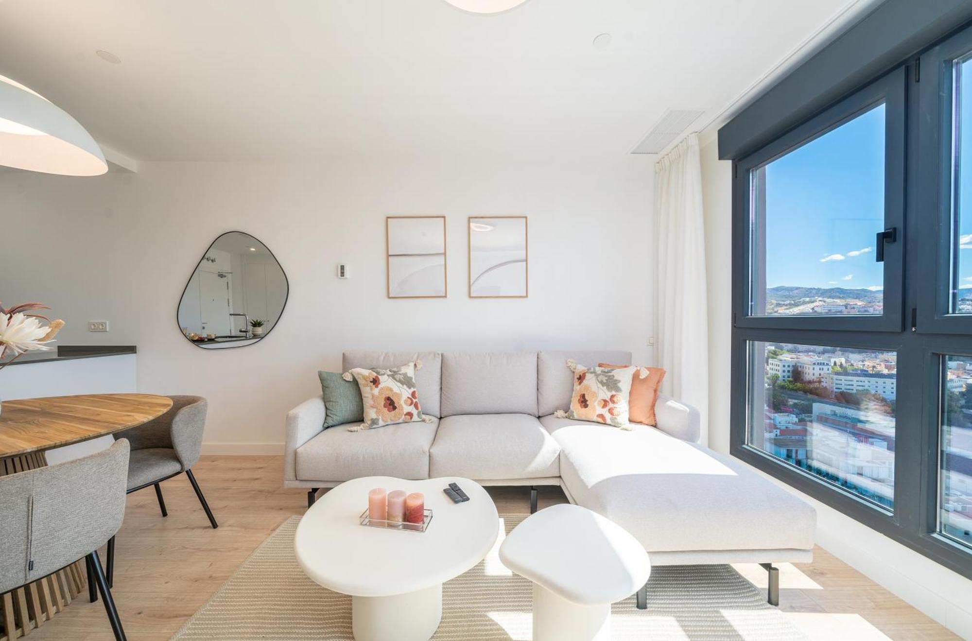 Xpce Urban Skyline - Parking Free Apartament Malaga